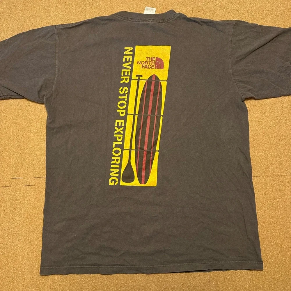 The North Face T-Shirt Mens Medium Gray Never Stop Exploring Surfboard Graphic